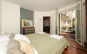 Гостиница Appartamento La Terrasse Zen Five stars Holiday House  Ницца